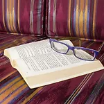 Haus Der Scheinwerfer Mit Freier Garage By Interhome