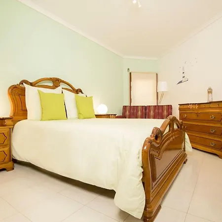 Haus Der Scheinwerfer Mit Freier Garage By Interhome Apartment *