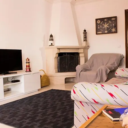 Haus Der Scheinwerfer Mit Freier Garage By Interhome Gafanha da Nazare