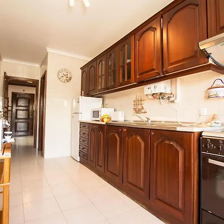 Haus Der Scheinwerfer Mit Freier Garage By Interhome Gafanha da Nazaré