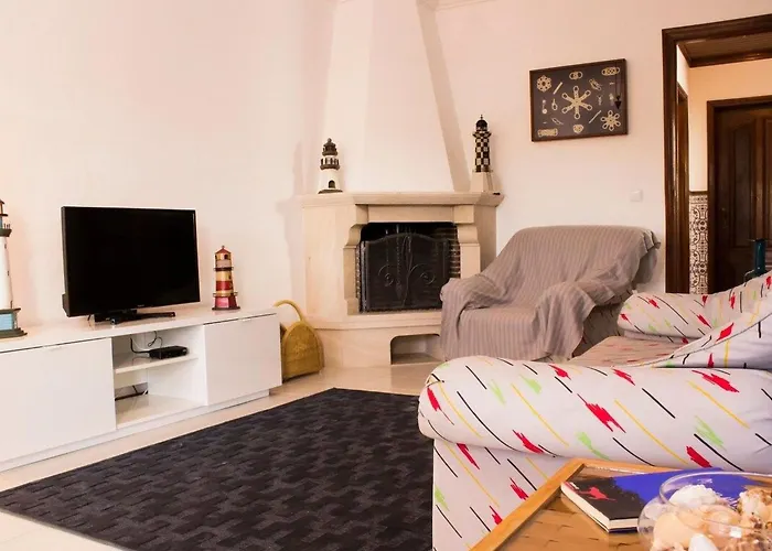 Haus Der Scheinwerfer Mit Freier Garage By Interhome Gafanha da Nazare