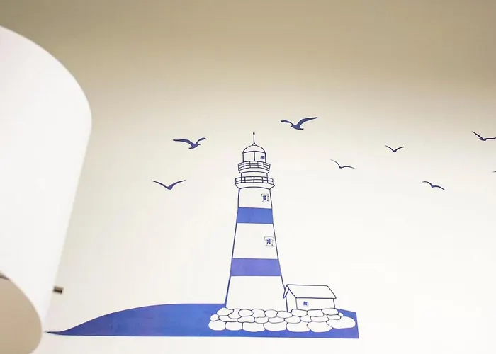 Haus Der Scheinwerfer Mit Freier Garage By Interhome