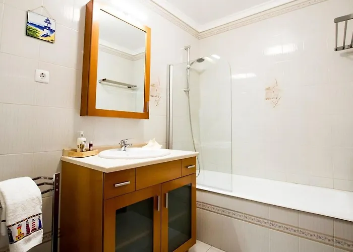 Haus Der Scheinwerfer Mit Freier Garage By Interhome Apartment Gafanha da Nazare